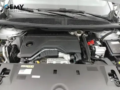 Photo 41 Peugeot 3008  Hybrid 136 e-DCS6