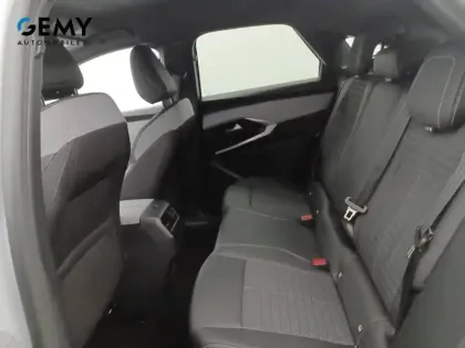 Photo 36 Peugeot 3008  Hybrid 136 e-DCS6