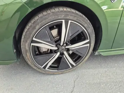 Photo 49 Peugeot 308  PHEV 180 e-EAT8