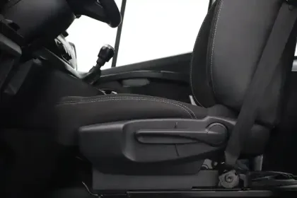 Photo 23 Renault Trafic  CA L2H1 3000 KG BLUE DCI 130