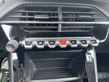 Photo 17 Peugeot 208  BlueHDi 100 S&S BVM6