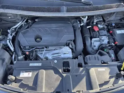 Photo 11 Peugeot 3008  Hybrid 225 e-EAT8