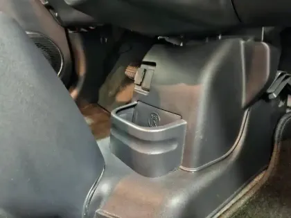 Photo 33 Peugeot Ion  Electrique