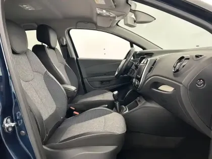 Photo 22 Renault Captur  TCe 90 - 19