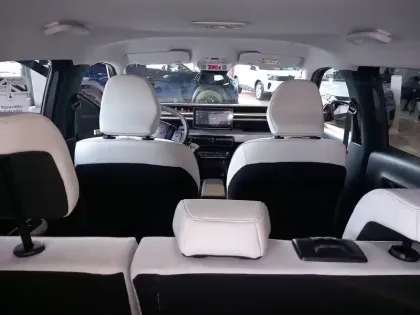 Photo 5 Citroën C3 Aircross  Hybride 145 e-DCS6