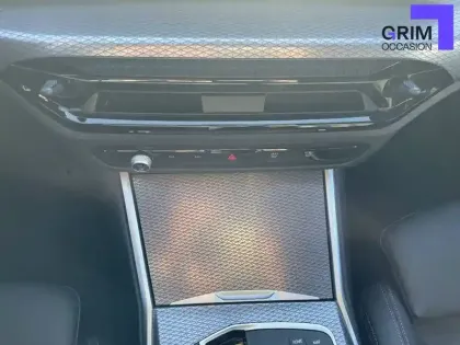 Photo 7 BMW Serie 3 Touring 330e xDrive 292 ch BVA8