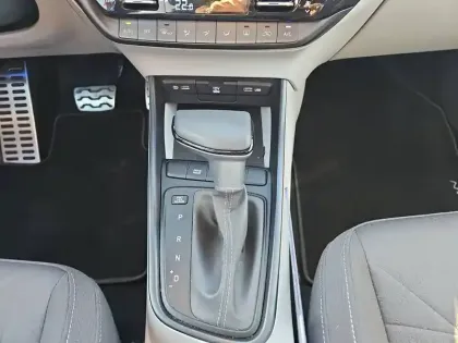 Photo 10 Hyundai Bayon  1.0 T-GDi 100 DCT-7 Hybrid 48V