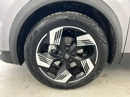 Photo 18 Renault Symbioz  E-Tech full hybrid 145