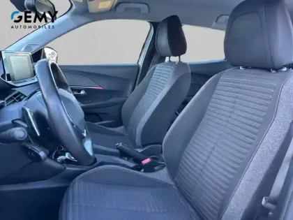 Photo 8 Peugeot 2008  PureTech 130 S&S EAT8