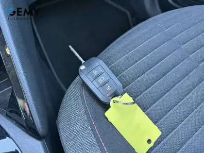 Photo 25 Peugeot 2008  PureTech 130 S&S EAT8