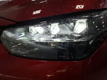 Photo 22 Peugeot 208  Hybrid 136 e-DCS6