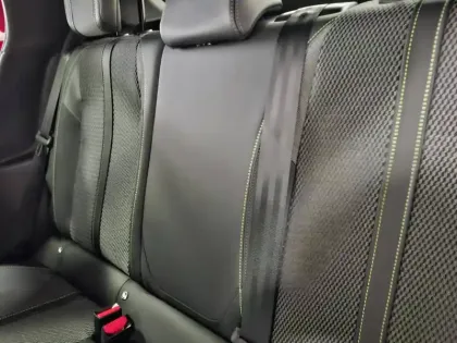 Photo 10 Peugeot 208  Hybrid 136 e-DCS6