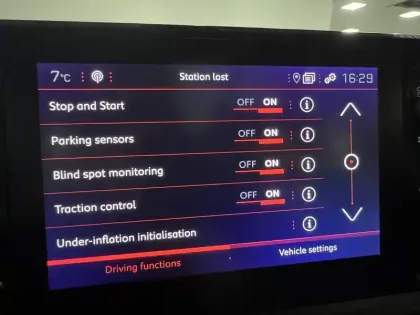 Photo 29 Peugeot Rifter  Standard BlueHDi 100 S&S BVM5