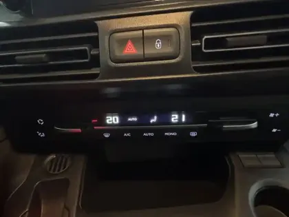 Photo 17 Peugeot Rifter  Standard BlueHDi 100 S&S BVM5