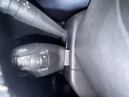 Photo 34 Peugeot Rifter  Standard BlueHDi 100 S&S BVM5