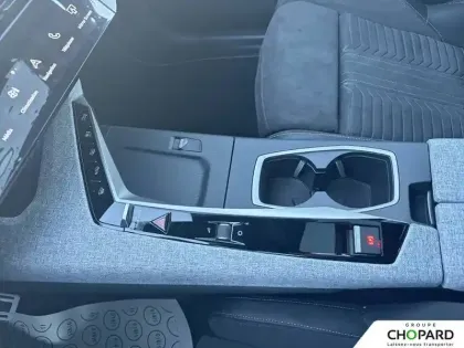 Photo 19 Peugeot 5008  Plug-in Hybrid 195 e-DCS7