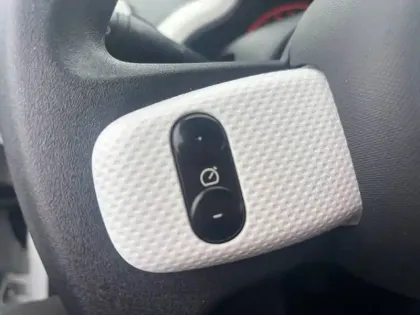 Photo 45 Renault Twingo  III 1.0 SCe 70 E6