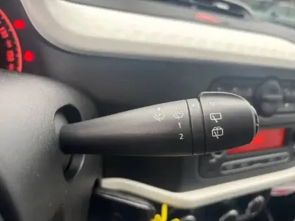 Photo 48 Renault Twingo  III 1.0 SCe 70 E6