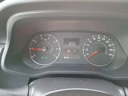 Photo 10 Nissan Primastar  FOURGON L2H1 3T1 2.0 DCI 130 S/S BVM