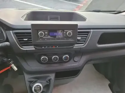 Photo 11 Nissan Primastar  FOURGON L2H1 3T1 2.0 DCI 130 S/S BVM