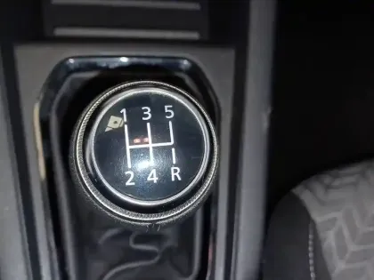 Photo 107 Renault Clio Gén. V (BJA) Ph1 NG Evolution 5