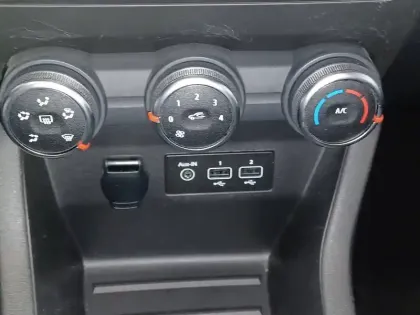 Photo 105 Renault Clio Gén. V (BJA) Ph1 NG Evolution 5