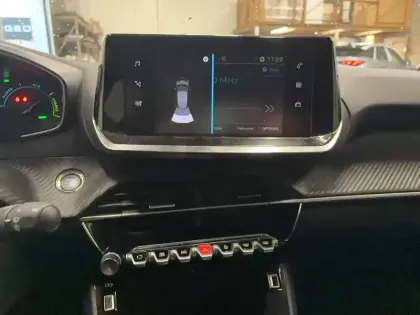 Photo 14 Peugeot 208  Electrique 50 kWh 136ch