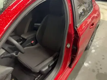 Photo 29 Peugeot 208 Gén. II Ph2 E-Style 5