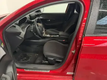 Photo 28 Peugeot 208 Gén. II Ph2 E-Style 5