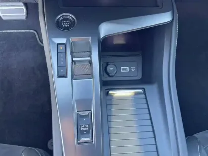 Photo 50 Peugeot 308  PureTech 130ch S&S EAT8