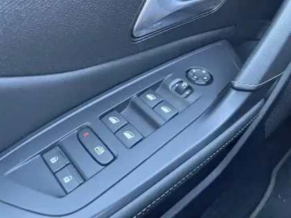 Photo 56 Peugeot 308  PureTech 130ch S&S EAT8