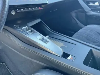 Photo 49 Peugeot 308  PureTech 130ch S&S EAT8