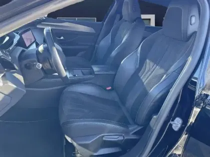 Photo 13 Peugeot 308  PureTech 130ch S&S EAT8