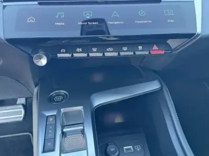 Photo 51 Peugeot 308  PureTech 130ch S&S EAT8