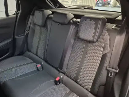 Photo 9 Peugeot 208  Electrique 50 kWh 136ch