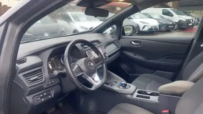 Photo 8 Nissan Leaf  Electrique 40kWh