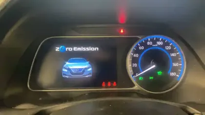 Photo 26 Nissan Leaf  Electrique 40kWh