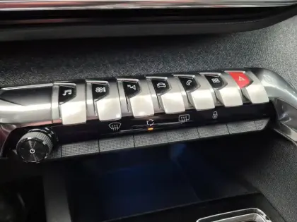 Photo 14 Peugeot 3008  BlueHDi 130ch S&S EAT8