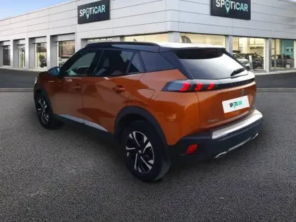 Photo 6 Peugeot 2008  PureTech 130 S&S BVM6