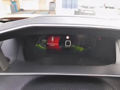 Photo 46 Peugeot 2008  PureTech 130 S&S BVM6