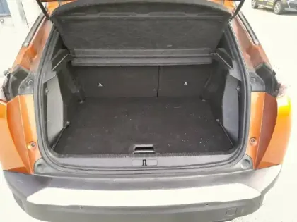 Photo 39 Peugeot 2008  PureTech 130 S&S BVM6