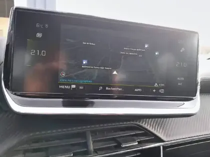 Photo 48 Peugeot 2008  PureTech 130 S&S BVM6