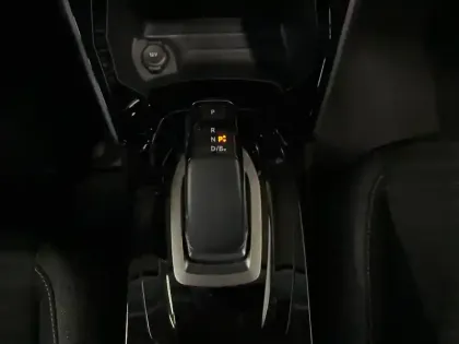 Photo 12 Peugeot 208  Electrique 50 kWh 136ch