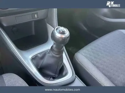 Photo 33 Toyota Yaris  70 VVT-i