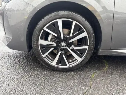 Photo 14 Peugeot 208  PureTech 100 S&S BVM6 Allure