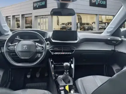 Photo 9 Peugeot 208  PureTech 100 S&S BVM6 Allure