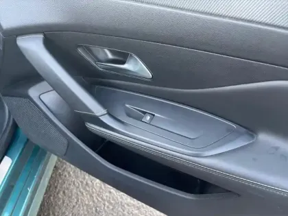 Photo 15 Peugeot 308  SW PureTech 130ch S&S EAT8 GT