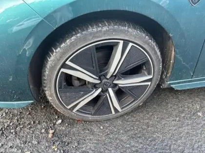 Photo 14 Peugeot 308  SW PureTech 130ch S&S EAT8 GT