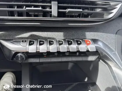 Photo 12 Peugeot 3008  1.6 THP 165ch S&S EAT6 GT Line