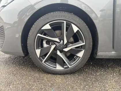 Photo 14 Peugeot 308  Hybrid 145 e-DCS6 Allure